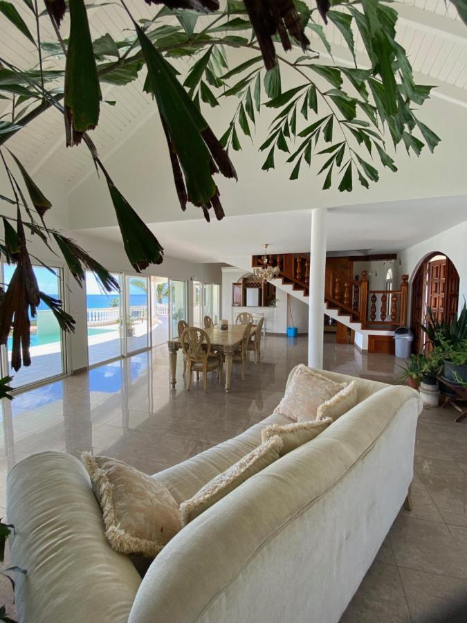 Grand Case Palace מראה חיצוני תמונה